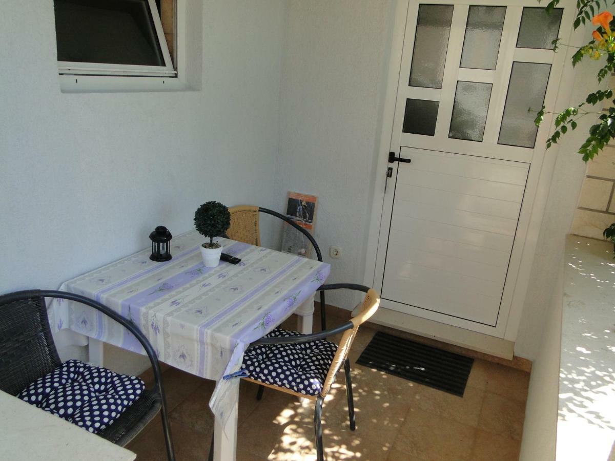 Mir Apartments Primošten Eksteriør bilde